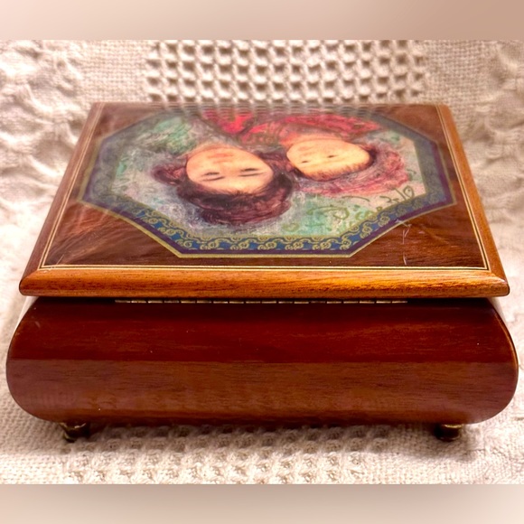 Vtg Edna Hibel Jewelry Music Box Mother&Child Art On Reuge🤚🏽made Italy Signed - Picture 6 of 15